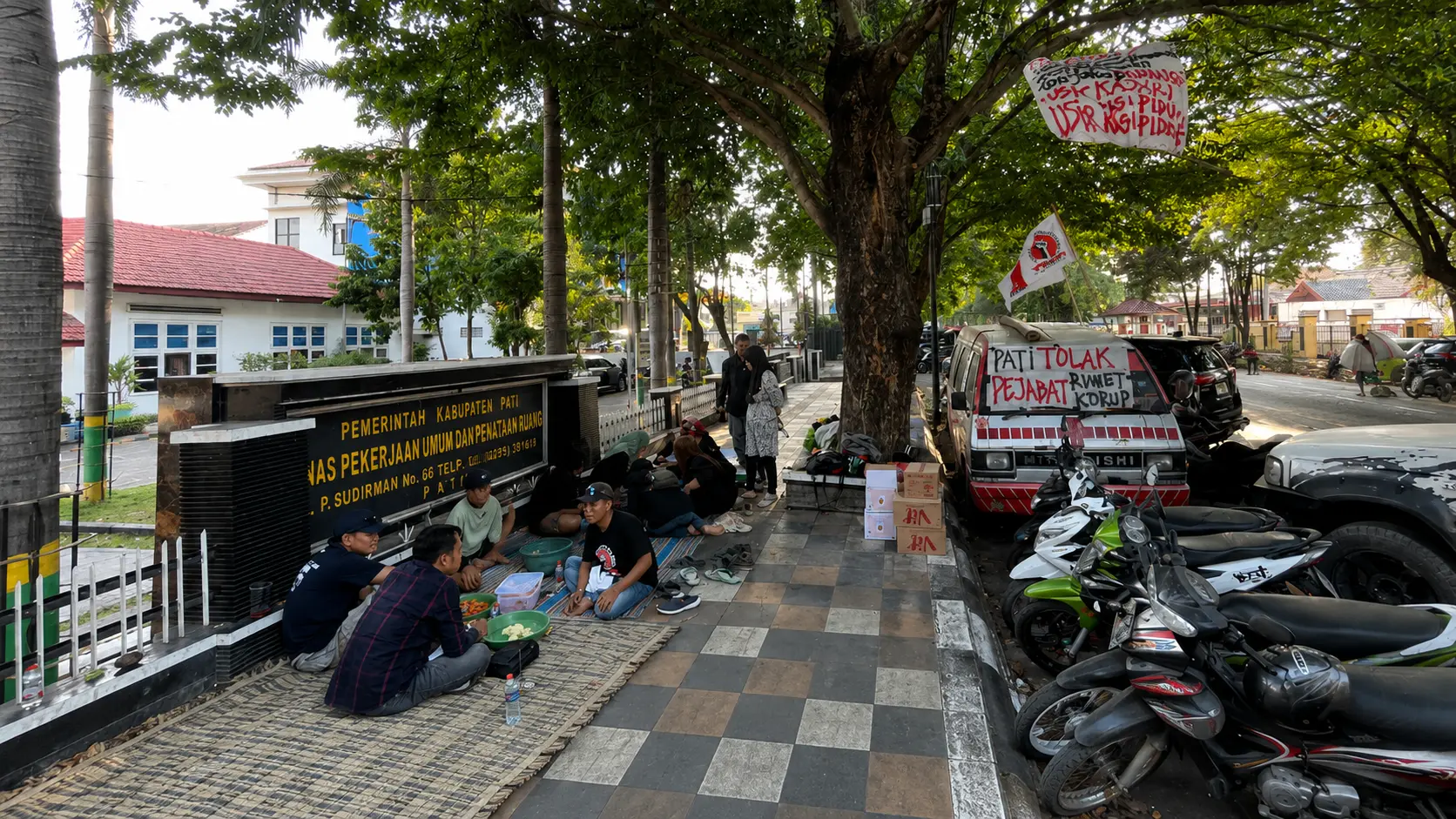 Kades Tlogosari Tersangka Korupsi Kabur, AMPB Bakal Demo Kejari Pati 5 Hari Berturut-Turut